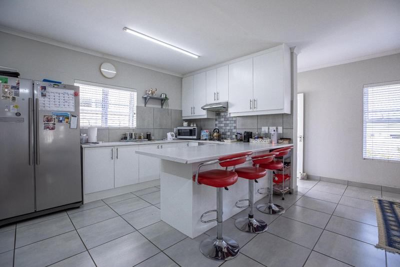 3 Bedroom Property for Sale in Protea Heights Western Cape